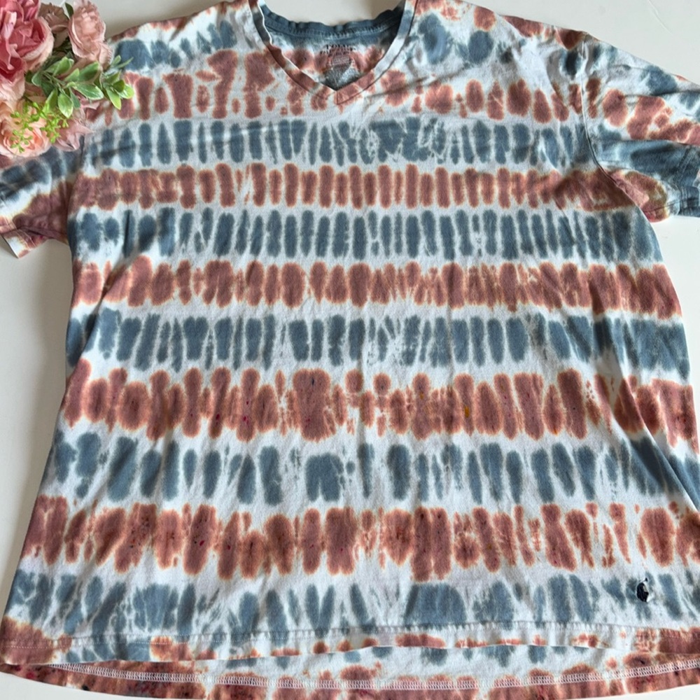 Polo V neck Tie Dye T Shirt 2XL MENS V NECK RED WHITE AND BLUE TUE DYE T